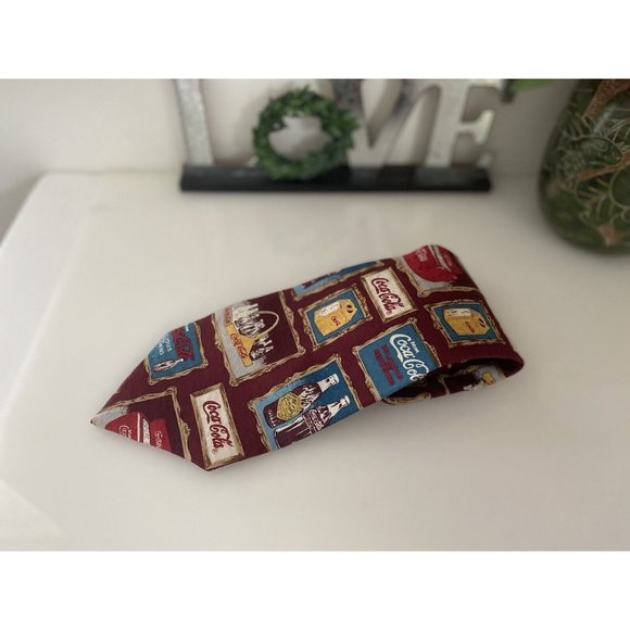 Coca Cola Men’s 100% SILK Tie Made in USA Retro‎ W Old Bottles And Cases 4" Wide - Picture 15 of 16